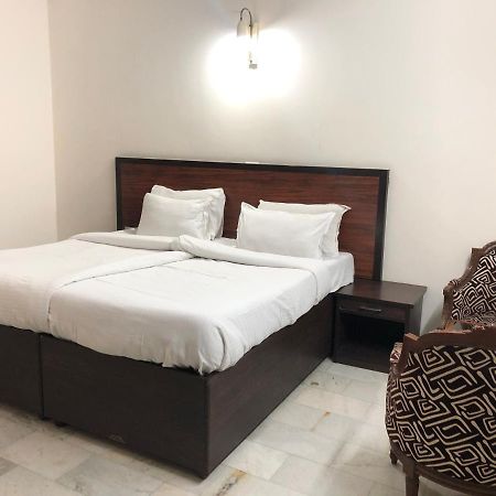 Golden Huts Resorts Rewāri 外观 照片