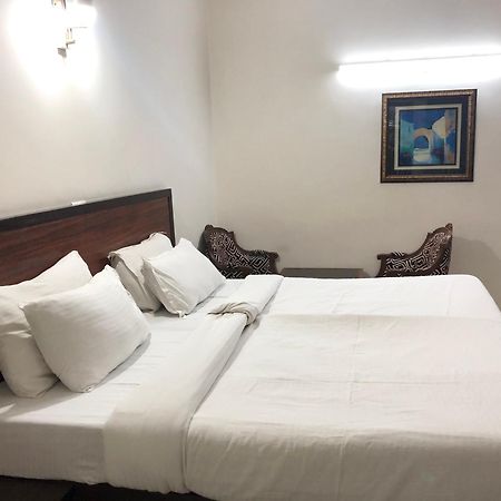 Golden Huts Resorts Rewāri 外观 照片