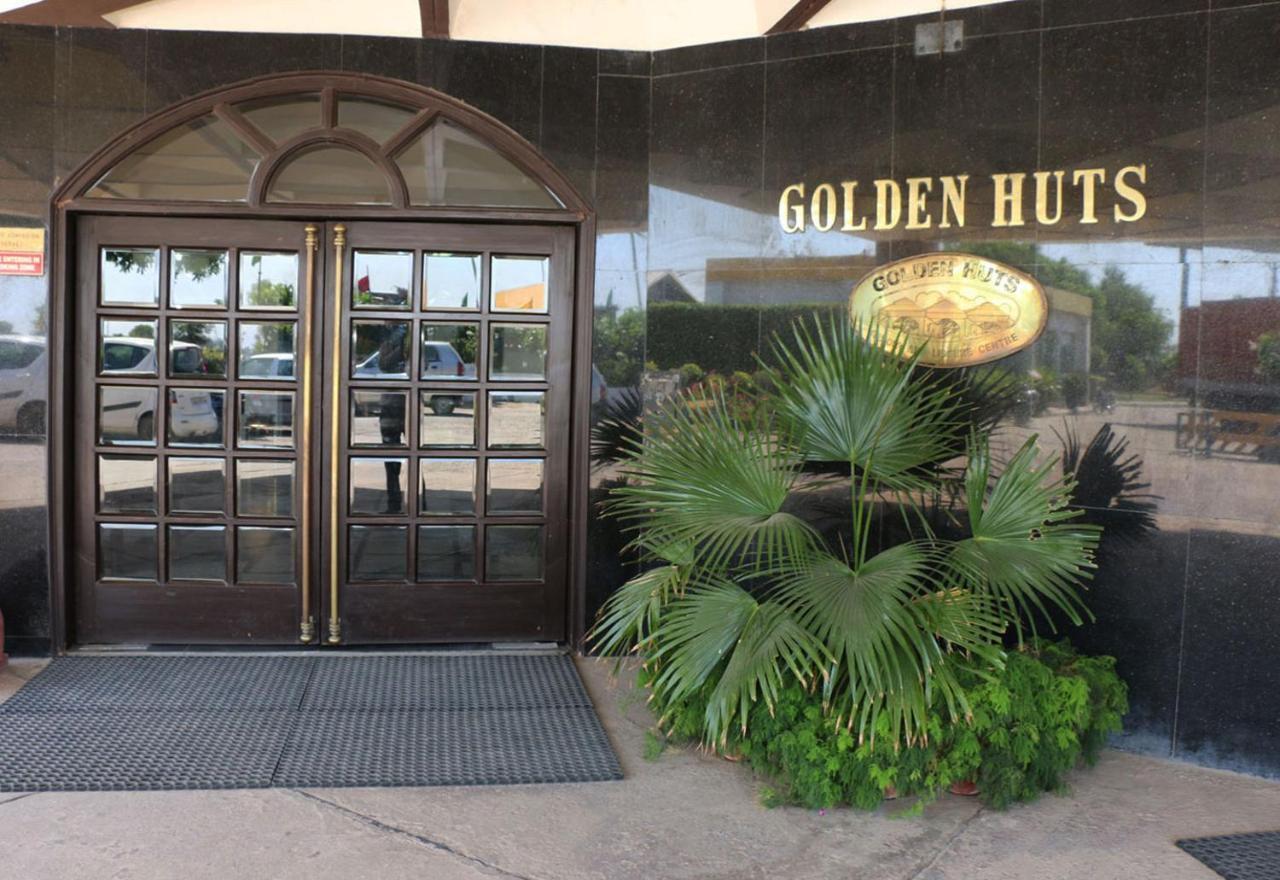 Golden Huts Resorts Rewāri 外观 照片
