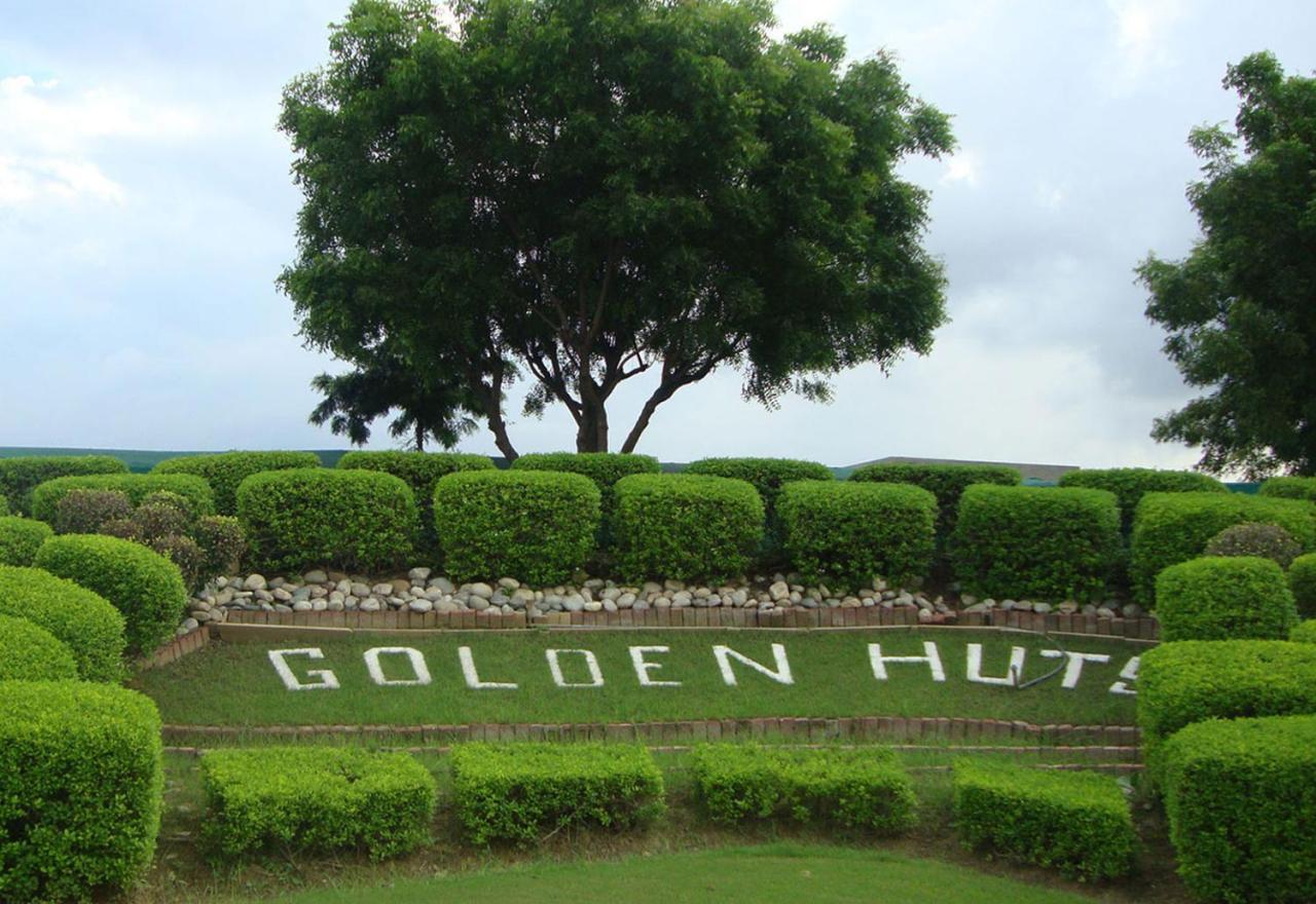 Golden Huts Resorts Rewāri 外观 照片