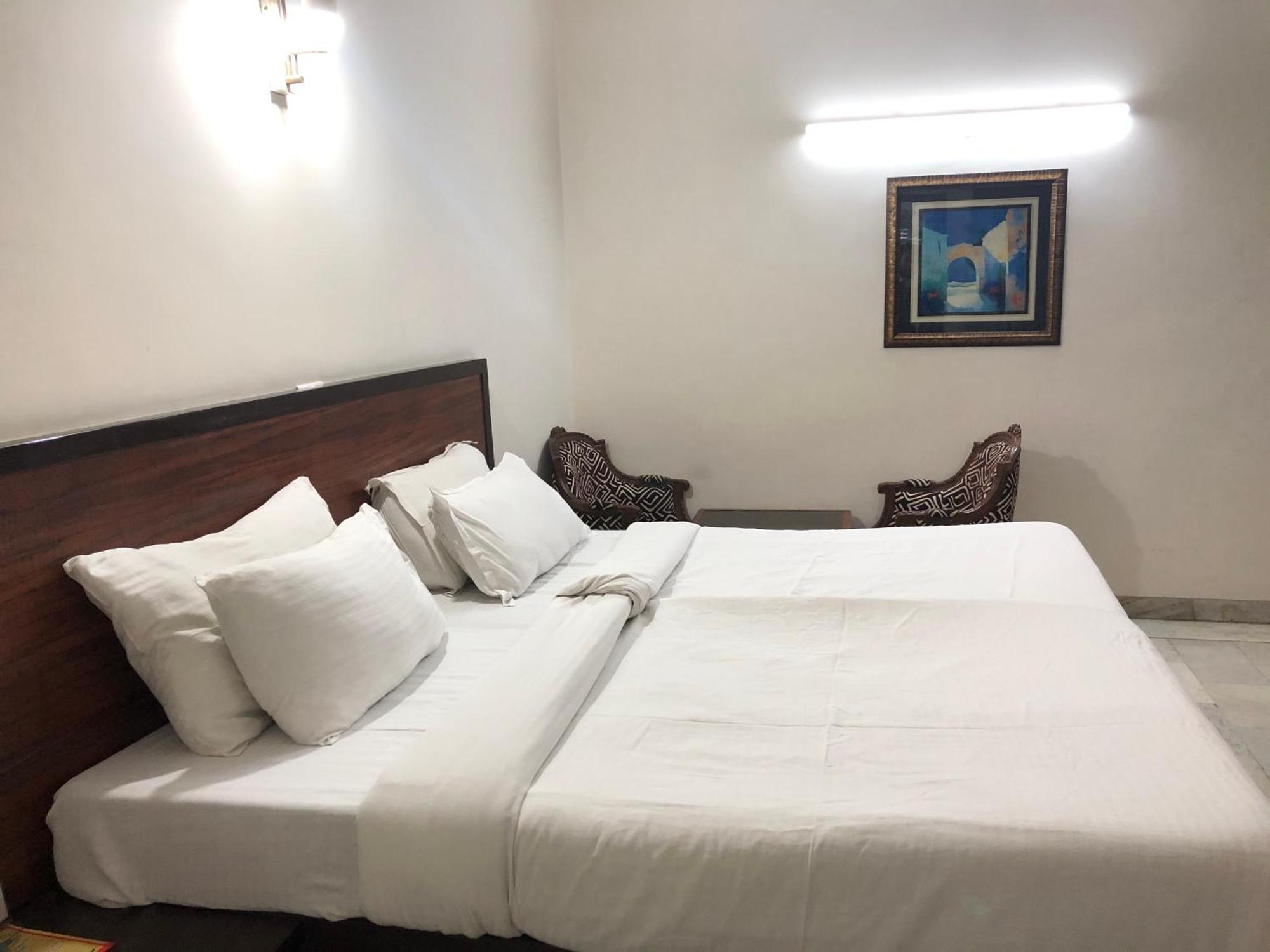 Golden Huts Resorts Rewāri 外观 照片
